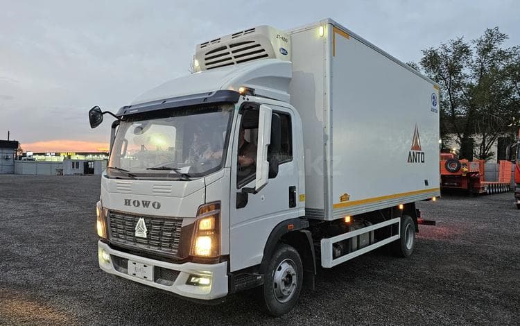 Howo ZZ1087G381CE