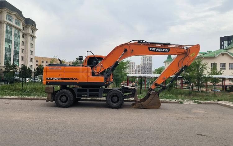 Develon DX210