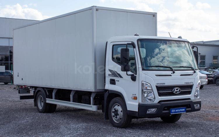 Hyundai EX9 промтоварный фургон