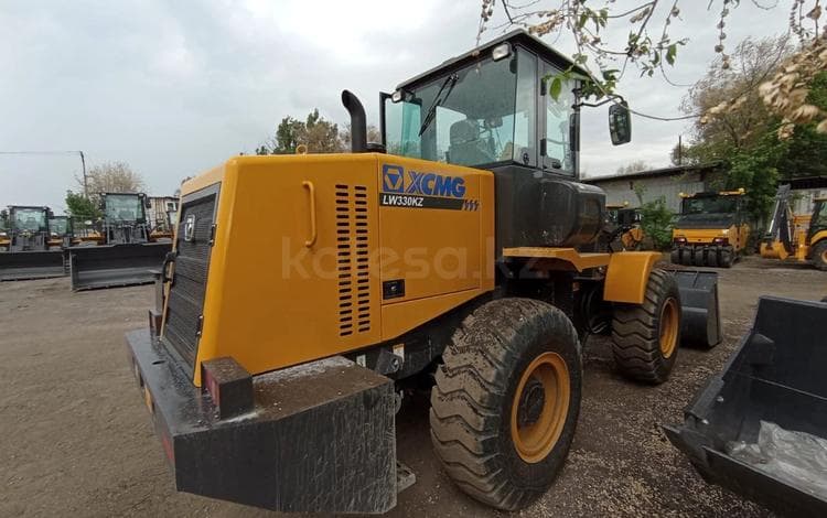 XCMG Погрузчик фронтальный LW330KZ