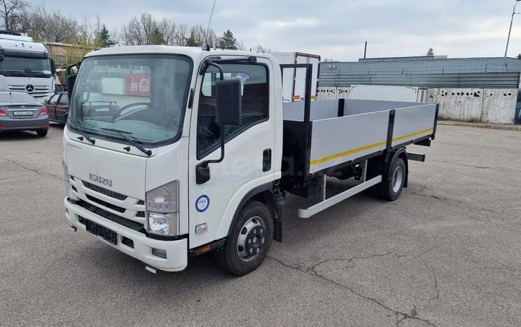 Isuzu NPR75LK