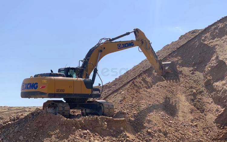 Гусеничный экскаватор XCMG XE305D
