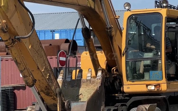 Hyundai R210W