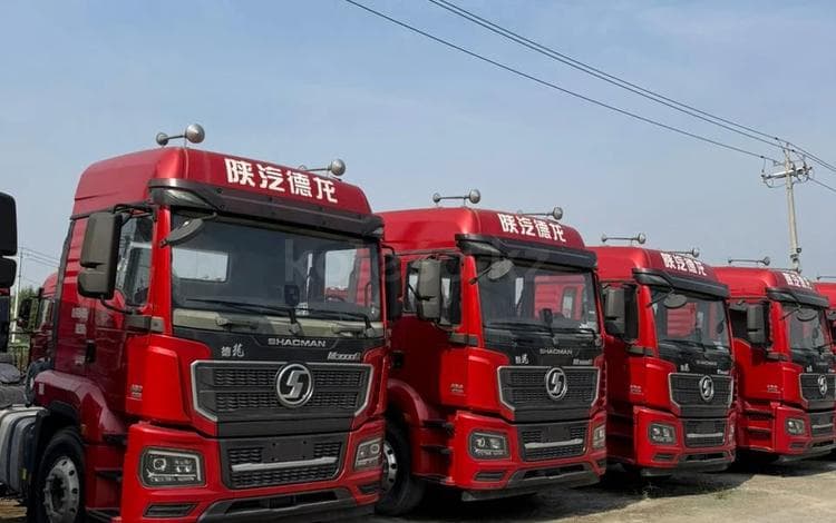 Shacman (Shaanxi) Тягач M3000S 6х4 новый.