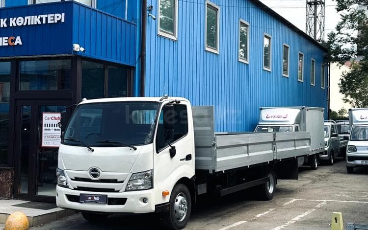 Hino 300 бортовой