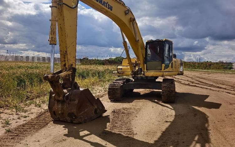 Komatsu PC300