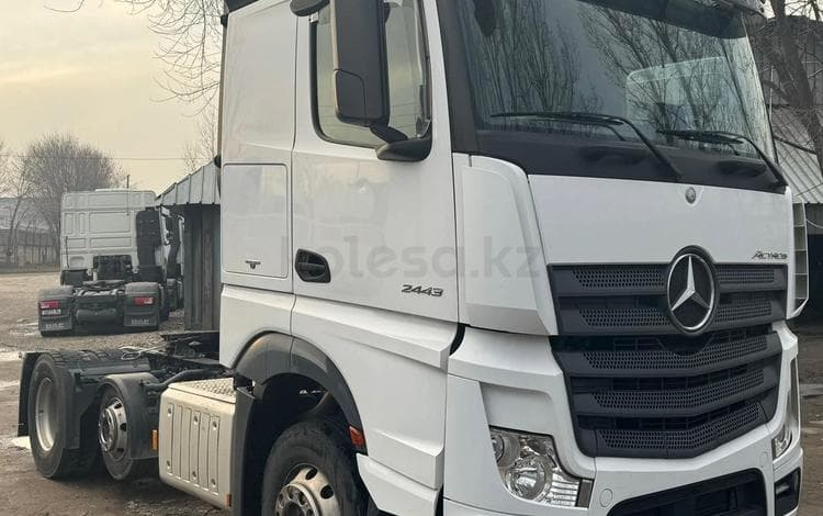 Mercedes-Benz 2443 6*2