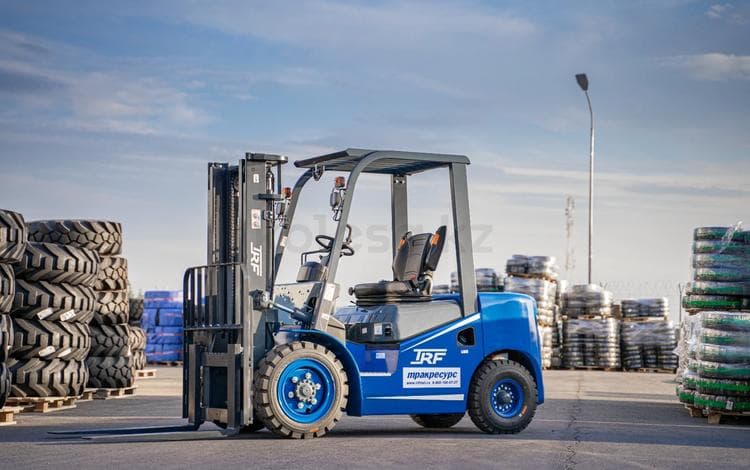 TRF CPCD30 (Новый вилочный погрузчик 3 тонны)