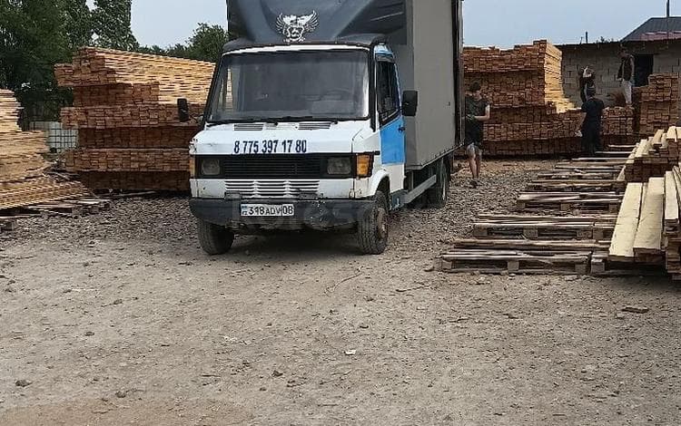 Mercedes-Benz 410D
