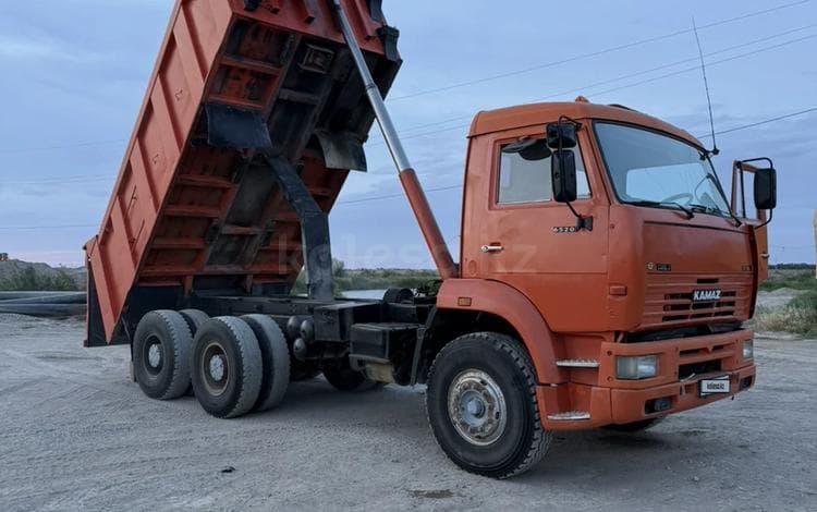 КамАЗ 6520