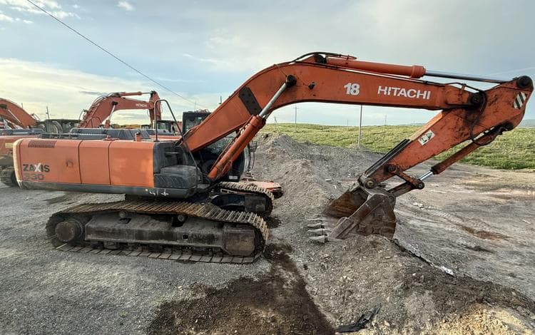 Hitachi ZX330