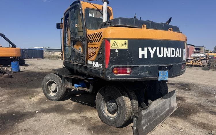 Hyundai R140W