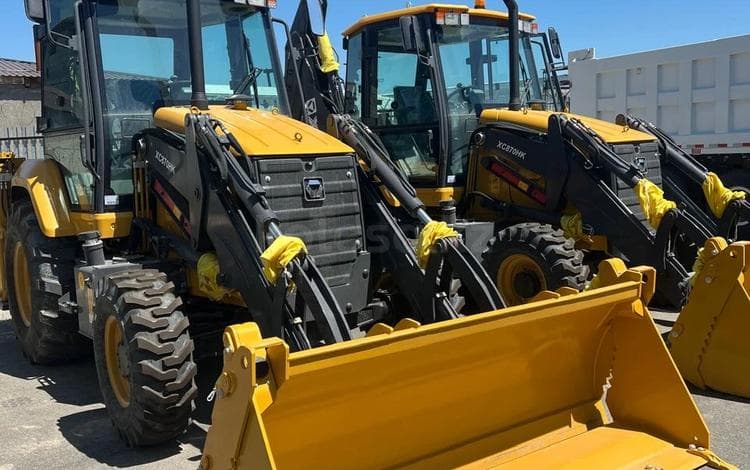 XCMG Экскаватор-погрузчик XCMG XC870HK, 3 в 1
