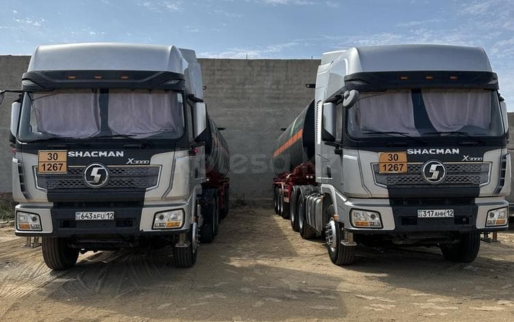 Shacman (Shaanxi) SX4258