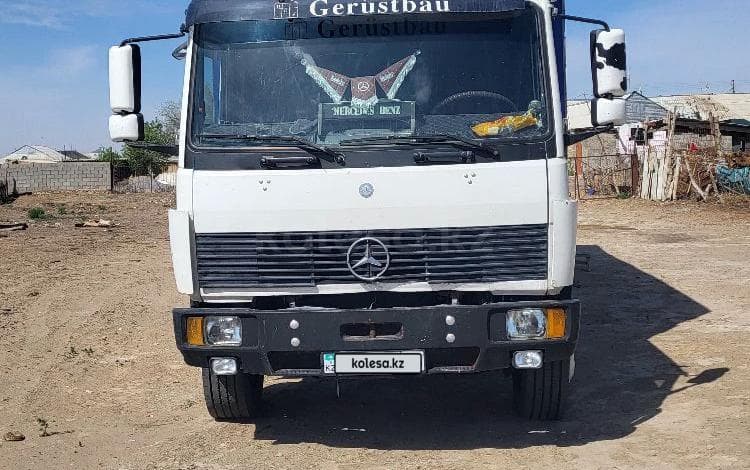 Mercedes-Benz 1117