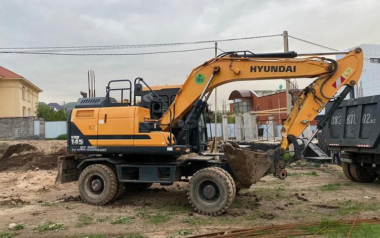 Hyundai R140W