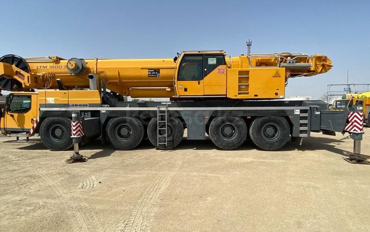 Liebherr LTM 1200-5.1 200 тн.