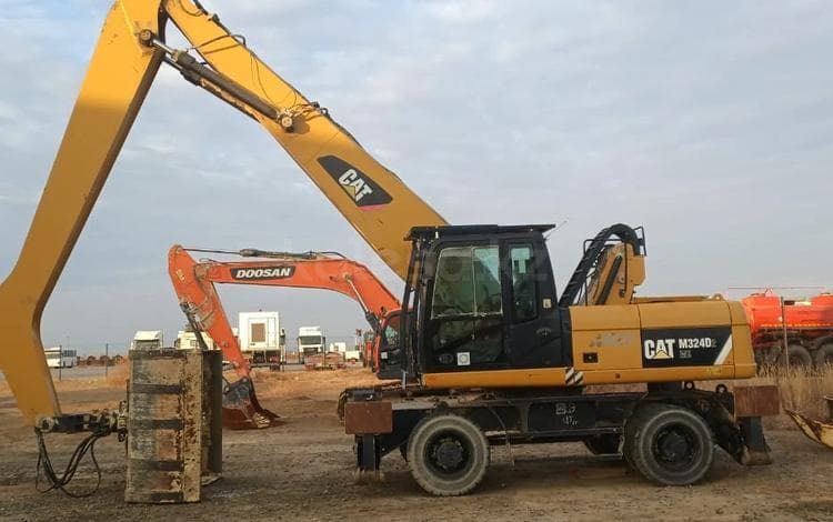 CAT M324D2