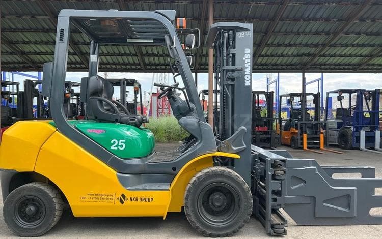 Komatsu KOMATSU FG25T-16