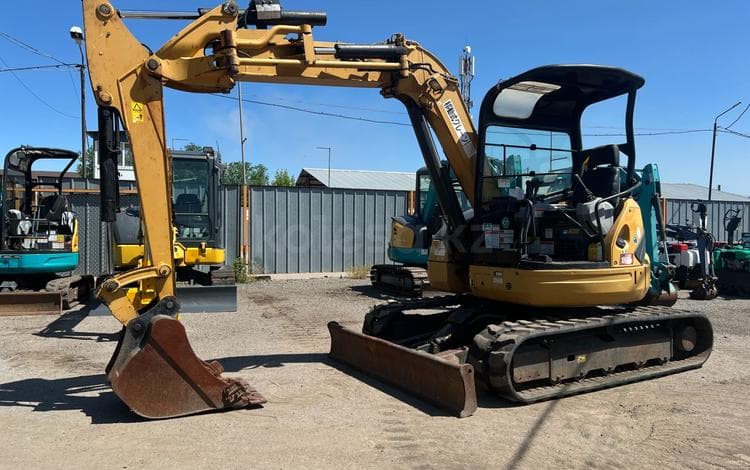 CAT (kubota 505) 050S стрела 4 м, 5 тонн