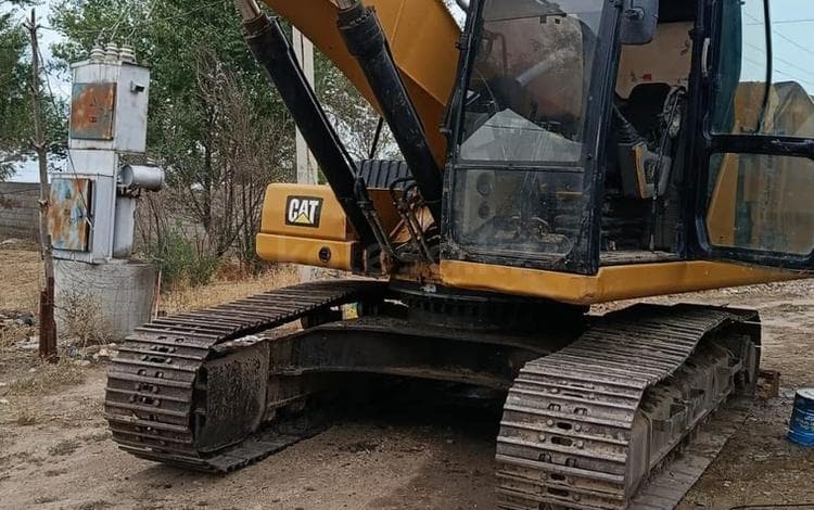 Caterpillar 330D2 L