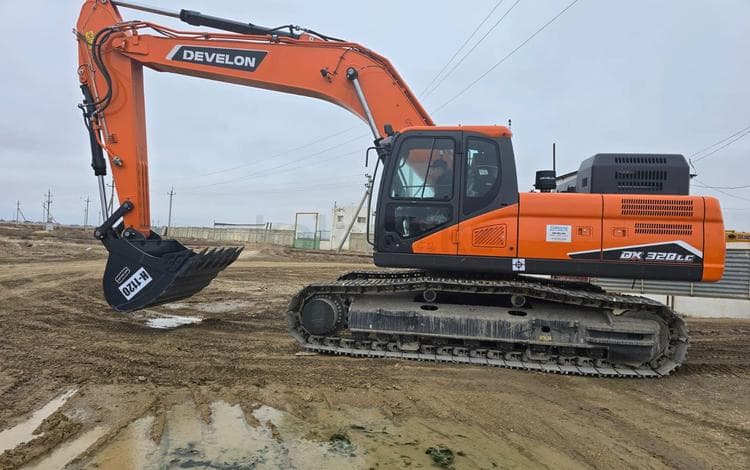 Develon DX320