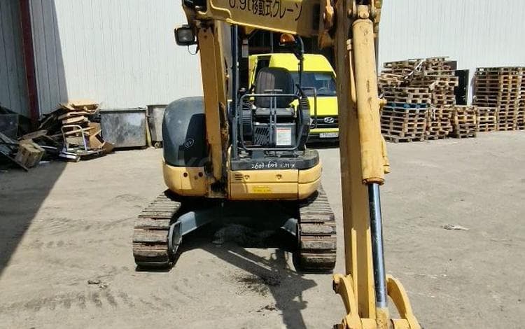 Komatsu PC38
