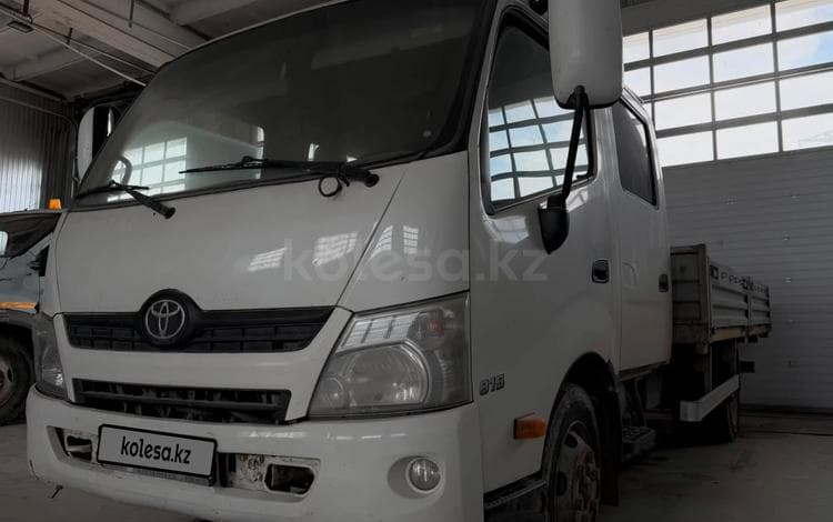 Hino 37630C