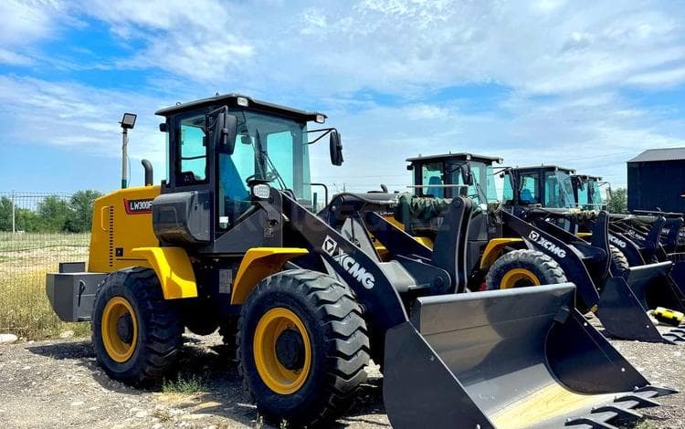 XCMG Фронтальный погрузчик LW300FN 2м³, 3тонн