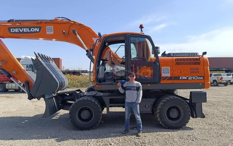 Develon DX210W