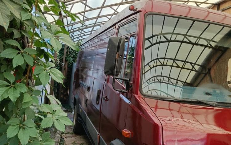 Mercedes-Benz Vario