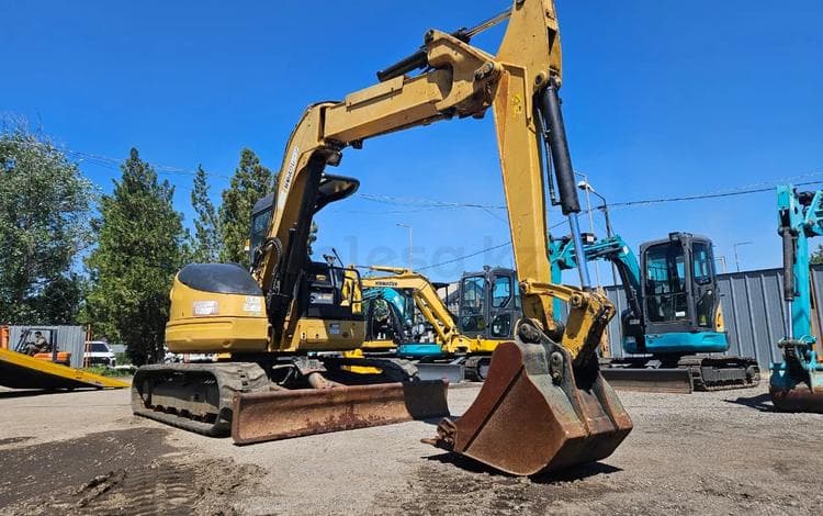 CAT (kubota 505) 050S стрела 4 м, 5 тонн