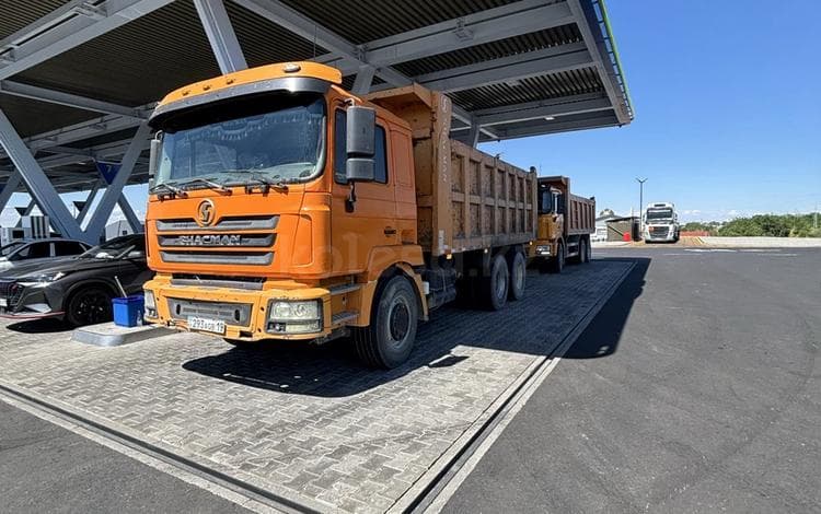 Shacman (Shaanxi) F2000