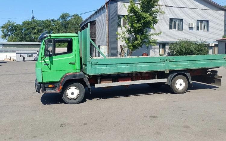 Mercedes-Benz 814