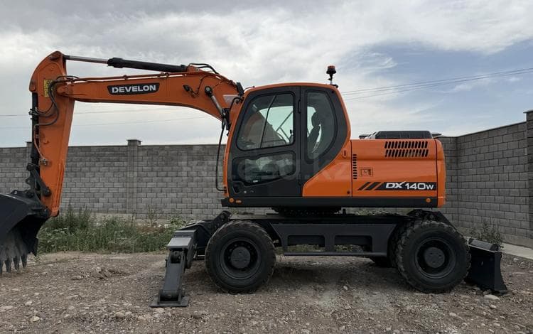Develon DX140W