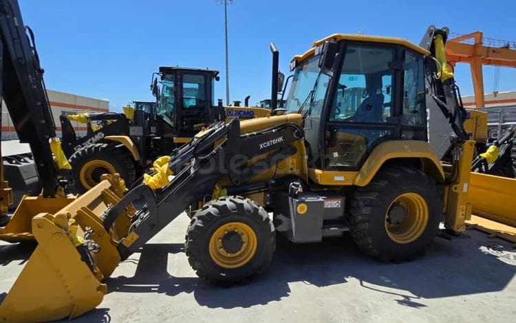 XCMG Экскаватор-погрузчик XCMG XC870HK