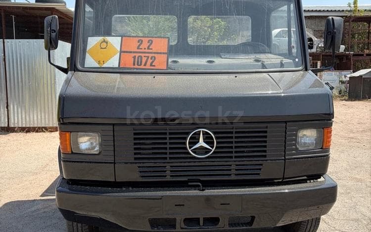 Mercedes-Benz 609 D