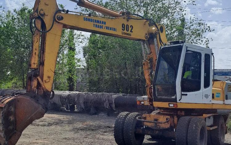 Liebherr 902