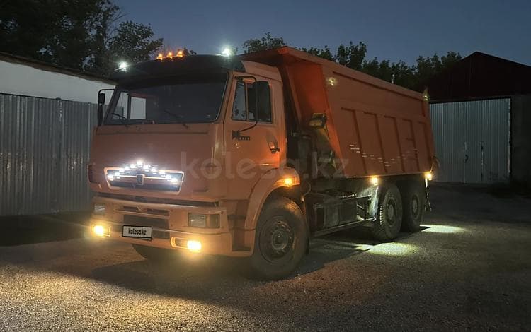 КамАЗ 6520