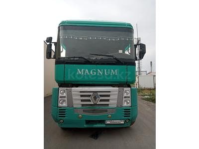 Renault Magnum