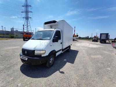 Renault Mascott
