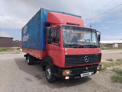 Mercedes-Benz 811D