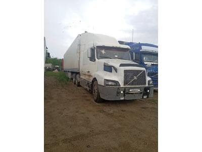Volvo VNL