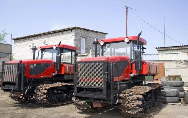 ДТ-75 НОВЫЙ ГУСЕНИЧ ТРАКТОР БУЛЬДОЗЕР ДТ 75
