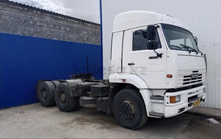 КамАЗ 6460